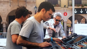 El productor tècnic David Florez (David Florez)