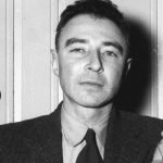 El físic teòric J. Robert Oppenheimer, que va desenvolupar la primera bomba atòmica (Ed Westcott/ WikiCommons)