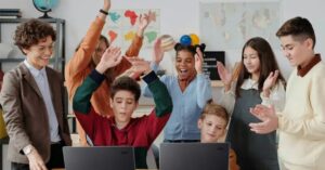 Al món de l'educació, l'aprenentatge invertit està prenent cada cop més protagonisme (ACER)